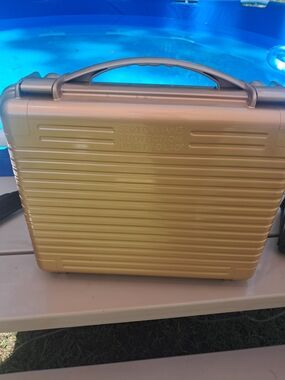 Suzy Orman Protection Portfolio Hard Case - Gold